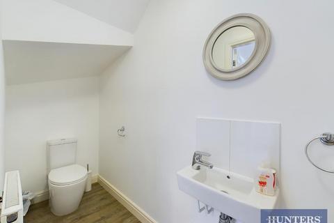 2 bedroom end of terrace house for sale, Trinity Way, Filey
