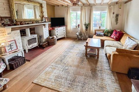 3 bedroom cottage for sale, Maesbury Marsh