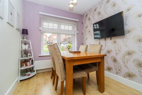 4 bedroom house for sale, Southview Drive, Wrenthorpe WF2