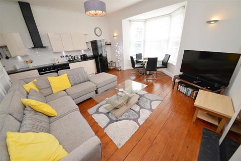 2 bedroom apartment for sale, Lydstep House, High Street, Tenby