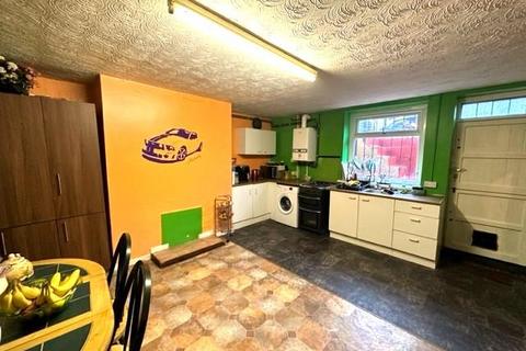 2 bedroom house for sale, Sharpe Street, Heckmondwike