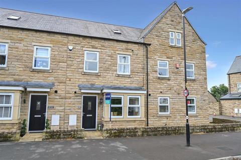 4 bedroom townhouse for sale, Springfield Road, Guiseley, Leeds