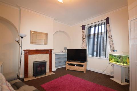 2 bedroom terraced house to rent, Bradford Road, Oakenshaw, Bradford