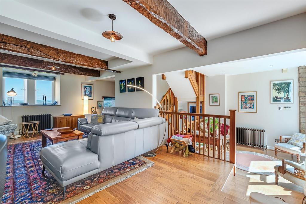 Living Area.jpg