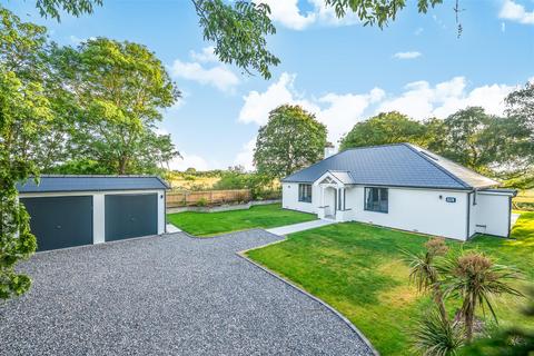 4 bedroom detached bungalow for sale, Pluckley Road, Charing