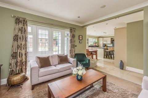 64 Langley Road, Wolverhampton, WV3 7LH