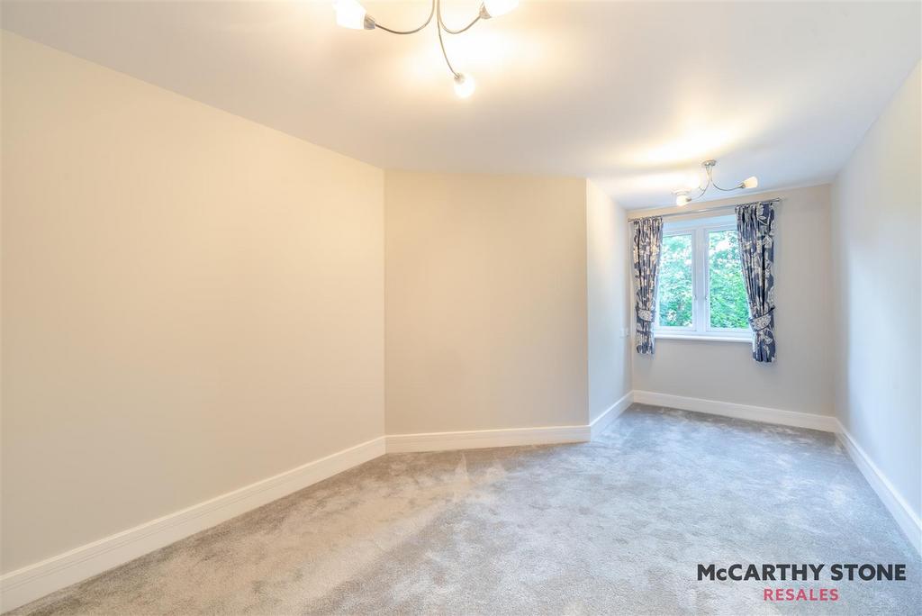 8606345-interior02.jpg