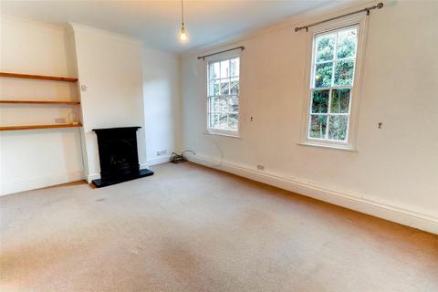 3 bedroom apartment to rent, Warwick New Road, Leamington Spa