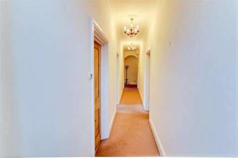 3 bedroom apartment to rent, Warwick New Road, Leamington Spa