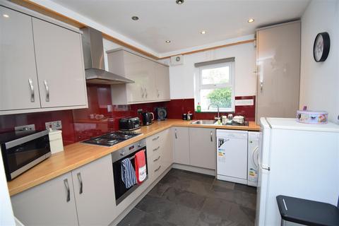 2 bedroom house for sale, Park Square, Blaenau Ffestiniog