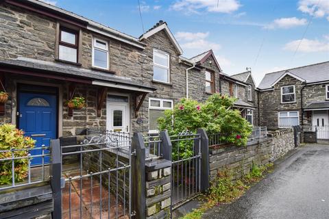 2 bedroom house for sale, Park Square, Blaenau Ffestiniog