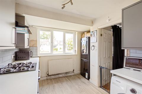32 Beech Avenue, Bishopthorpe, York, YO23 2RJ