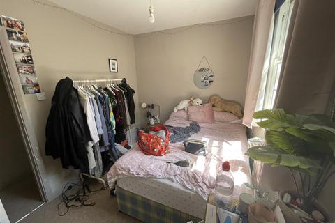 2 bedroom flat to rent, Cornwallis Crescent Clifton Bristol