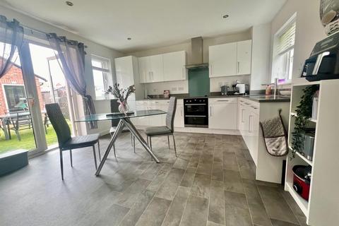 13 Boatyard Avenue, Burnham-on-crouch, CM0 8FR
