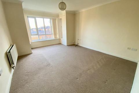 2 bedroom flat to rent, Devonshire Court, Derbyshire Road South, Sale