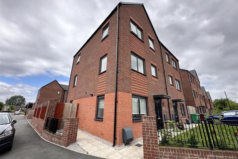 4 bedroom semi-detached house for sale, Bothwell Road, Manchester