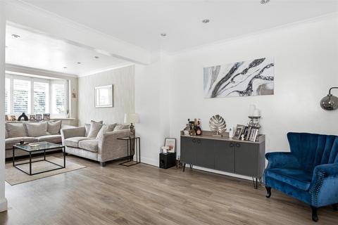 86 Foxon Lane, Caterham, CR3 5SD