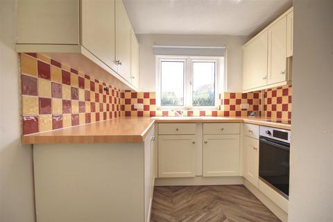 2 bedroom cluster house to rent, Bure Close, St. Ives