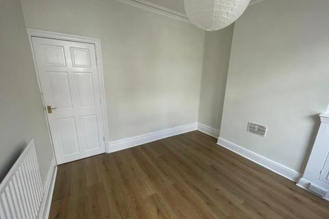 2 bedroom terraced house to rent, Warwick Street, Leicester