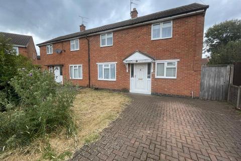 2 bedroom semi-detached house to rent, Elizabeth Crescent, Leicester