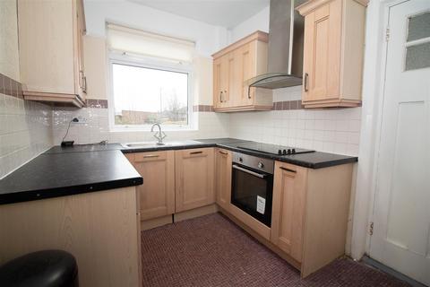 3 bedroom semi-detached house to rent, Teviotdale Gardens, High Heaton