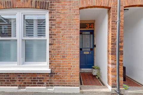 34 Cobden Road, Worthing, BN11 4BD