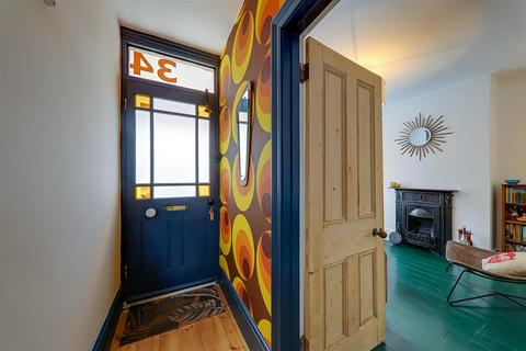 34 Cobden Road, Worthing, BN11 4BD