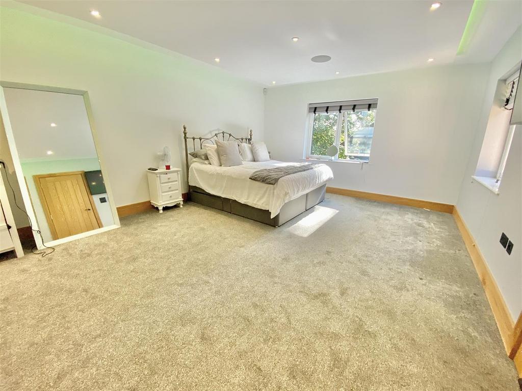 Principle suite
