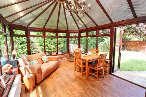 7 Angora Way, Fleet, GU51 2UA