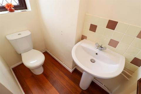 7 Angora Way, Fleet, GU51 2UA