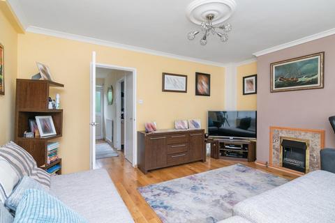 2 bedroom maisonette for sale, Haynes Close, London