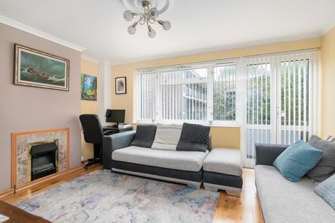 2 bedroom maisonette for sale, Haynes Close, London