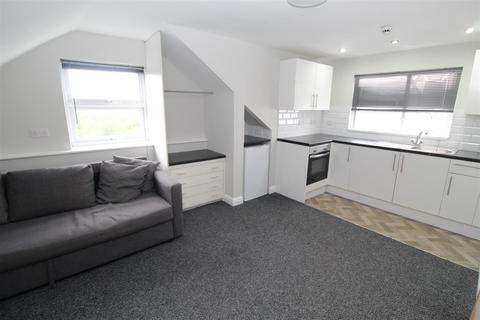 1 bedroom flat to rent, Pen-Y-Wain Road, Cardiff CF24