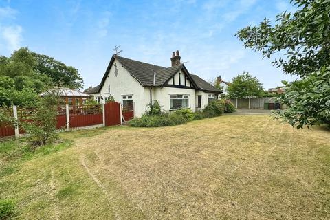 3 bedroom bungalow for sale, St. Anthonys Road, Blundellsands