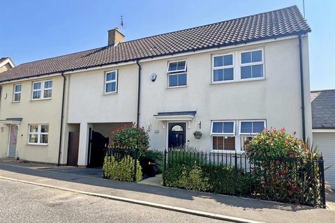 4 bedroom link detached house for sale, Fayrewood Drive, Great Leighs, Chelmsford
