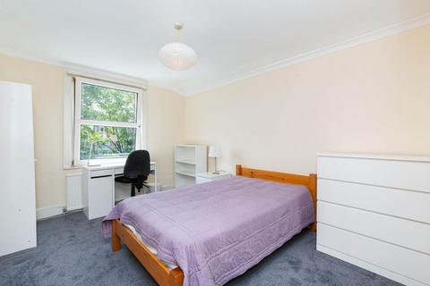 3 bedroom apartment to rent, WC1X