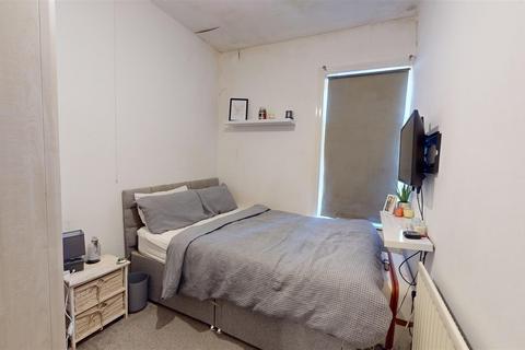 4 Bath Place, Halifax, HX3 6EG