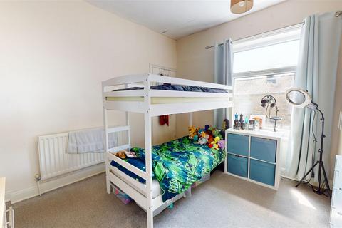 4 Bath Place, Halifax, HX3 6EG