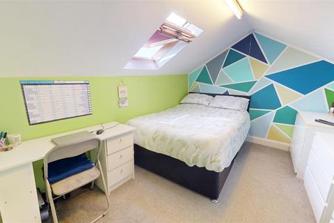 4 Bath Place, Halifax, HX3 6EG