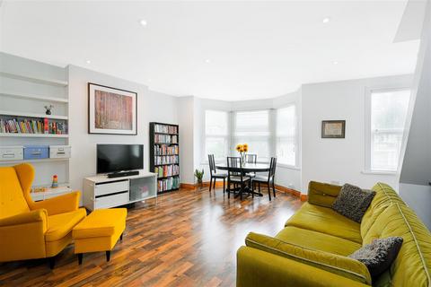 2 bedroom flat for sale, Fladgate Road, Leytonstone