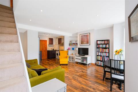 2 bedroom flat for sale, Fladgate Road, Leytonstone