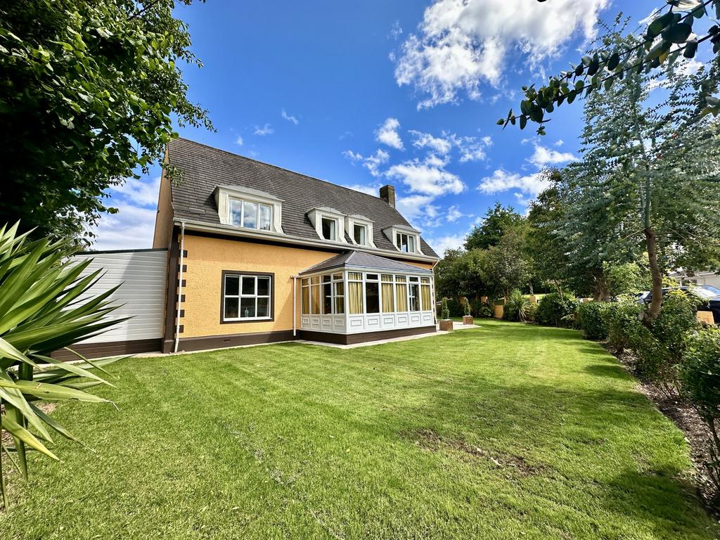 Queens Valley, Ramsey, Isle of Man, IM8 5 bed character property for