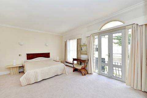 2 bedroom property to rent, Coleherne Mews, Earls Court, SW10