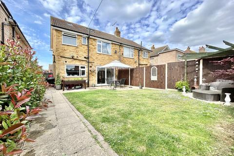 4 bedroom semi-detached house for sale, Canterbury Road, Westbrook