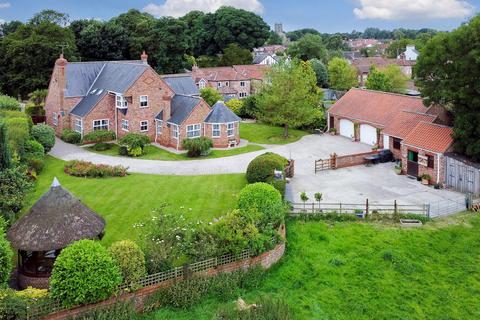 5 bedroom detached house for sale, Nether Nau, Nethergate, Nafferton, Driffield, YO25 4LP