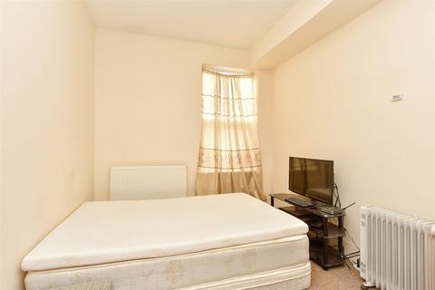 167 Balmoral Road, Gillingham, ME7 4QH