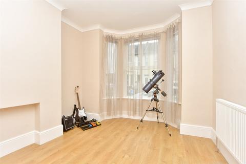 167 Balmoral Road, Gillingham, ME7 4QH