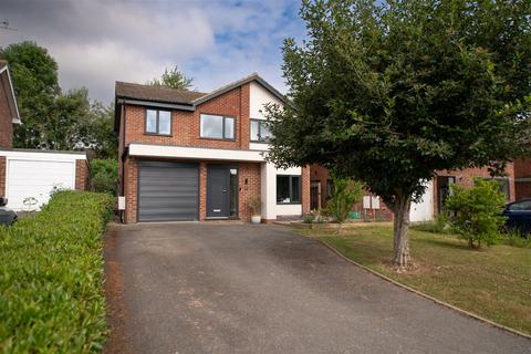 4 bedroom detached house for sale, Manningford Close, Winchester SO23