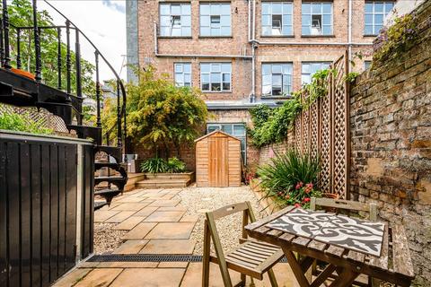 61a Tudor Road, London, E9 7SN