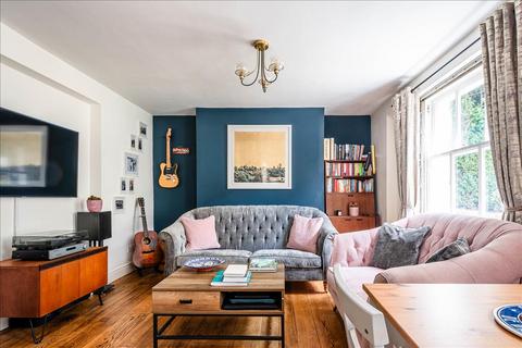 61a Tudor Road, London, E9 7SN